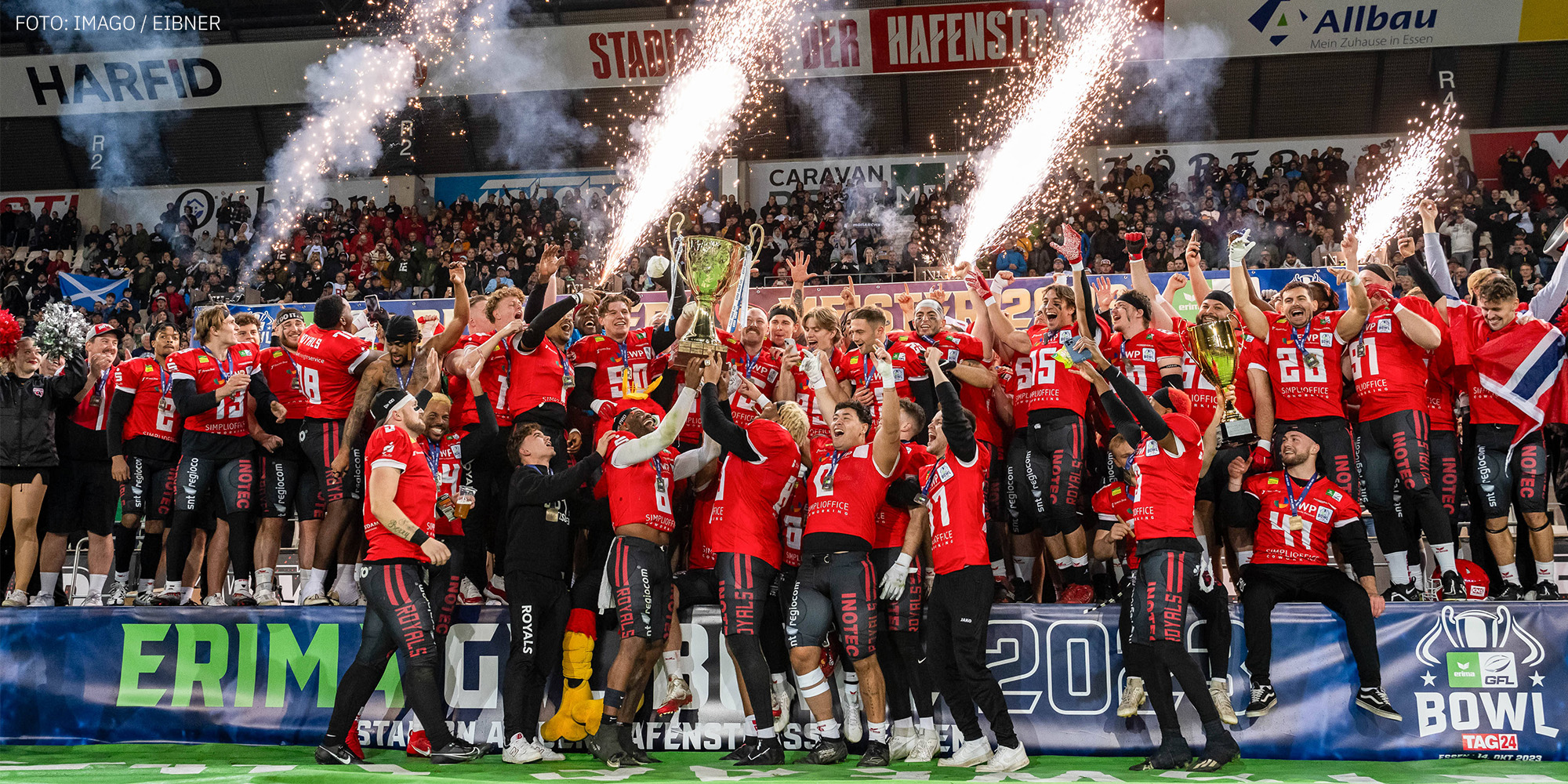 Die Potsdam Royals holen sich den GFL Bowl 2023 vor über 9.000 Zuschauenden in Essen. Die Potsdam Royals holen sich den GFL Bowl 2023 vor über 9.000 Zuschauenden in Essen.